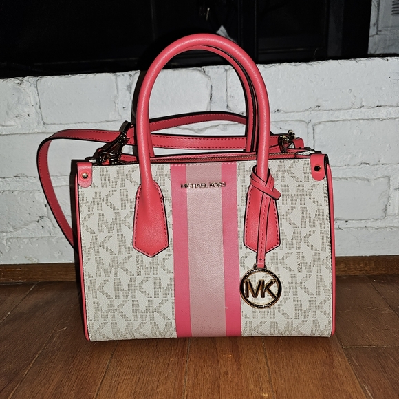 Michael Kors Pink and Cream Women's Bag - Picture 1 of 10